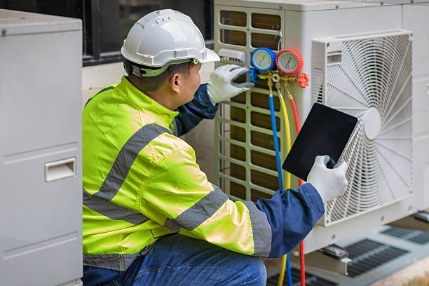 Professional Hvac Installation technician working in Bellevue, OH